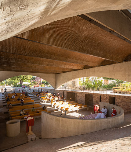 Tmagazine_SenorTulaChurch